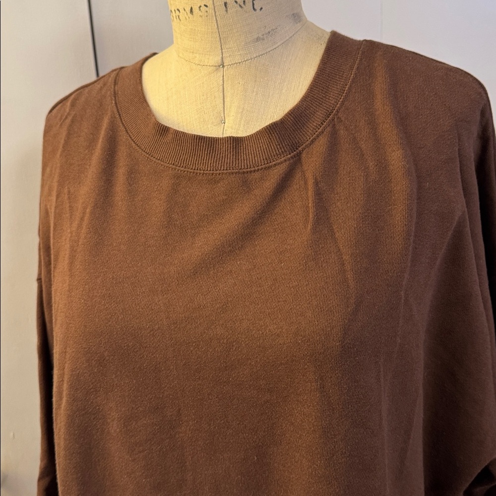 Old Navy Chestnut Pullover - Picture 2 of 6